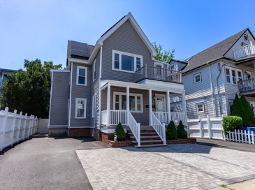 29 Dolphin Ave, Winthrop, Massachusetts, 6 Bedrooms Bedrooms, 10 Rooms Rooms,3 BathroomsBathrooms,Residential Income,For Sale,Dolphin Ave,73411596