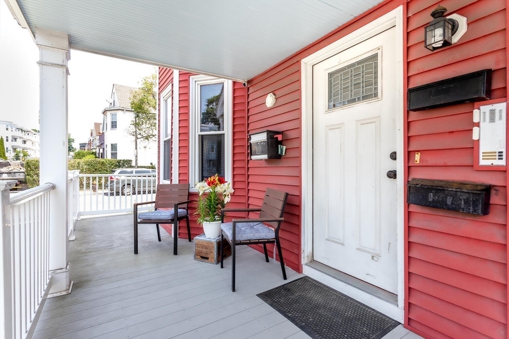 56-A Topliff St., Boston, Massachusetts, 7 Bedrooms Bedrooms, 14 Rooms Rooms,3 BathroomsBathrooms,Residential Income,For Sale,Topliff St.,73396128