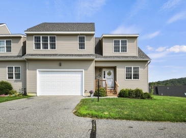 148 Ariel Cir, Sutton, Massachusetts, 2 Bedrooms Bedrooms, 6 Rooms Rooms,2.5 BathroomsBathrooms,Residential Lease,For Rent,Ariel Cir,73410710