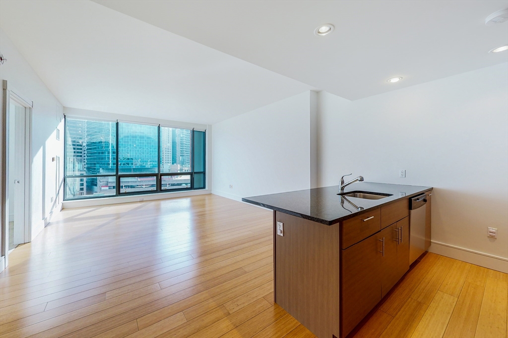 45 Province St, Boston, Massachusetts, 2 Bedrooms Bedrooms, 4 Rooms Rooms,2 BathroomsBathrooms,Residential Lease,For Rent,Province St,73413560