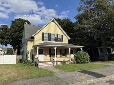 35 Agate Ave, Worcester, Massachusetts, 4 Bedrooms Bedrooms, 9 Rooms Rooms,2 BathroomsBathrooms,Residential Income,For Sale,Agate Ave,73414065