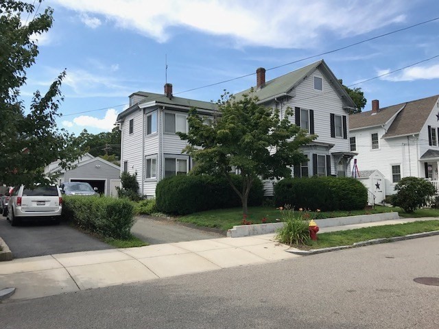 28 Sargent St, Melrose, Massachusetts, 2 Bedrooms Bedrooms, 5 Rooms Rooms,1 BathroomBathrooms,Residential Lease,For Rent,Sargent St,73416719