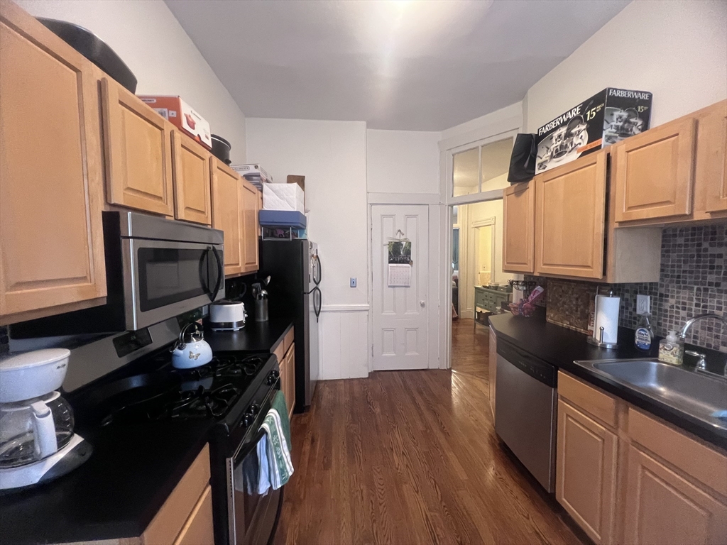 19 Cortes St, Boston, Massachusetts, 1 Bedroom Bedrooms, 3 Rooms Rooms,1 BathroomBathrooms,Residential Lease,For Rent,Cortes St,73360170