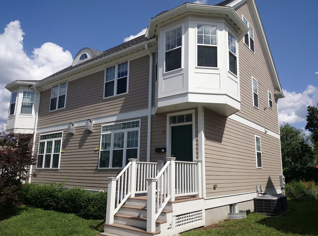 155 Franklin Street, Boston, Massachusetts, 3 Bedrooms Bedrooms, 9 Rooms Rooms,2.5 BathroomsBathrooms,Residential Lease,For Rent,Franklin Street,73391249