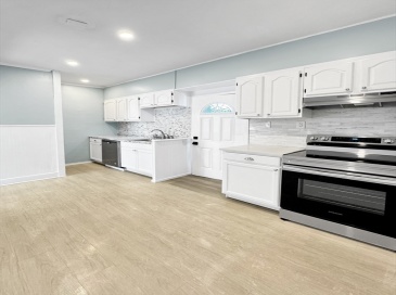 82 Vernon St, Rockland, Massachusetts, 3 Bedrooms Bedrooms, 6 Rooms Rooms,1 BathroomBathrooms,Residential Lease,For Rent,Vernon St,73425501 82 Vernon St, Rockland, Massachusetts, 3 Bedrooms Bedrooms, 6 Rooms Rooms,1 BathroomBathrooms,Residential Lease,For Rent,Vernon St,73425501