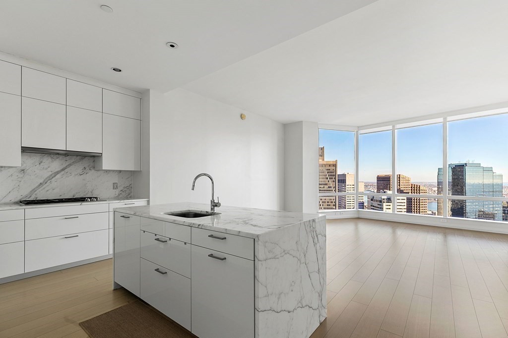 1 Franklin St, Boston, Massachusetts, 3 Bedrooms Bedrooms, 5 Rooms Rooms,3.5 BathroomsBathrooms,Residential Lease,For Rent,Franklin St,73410358