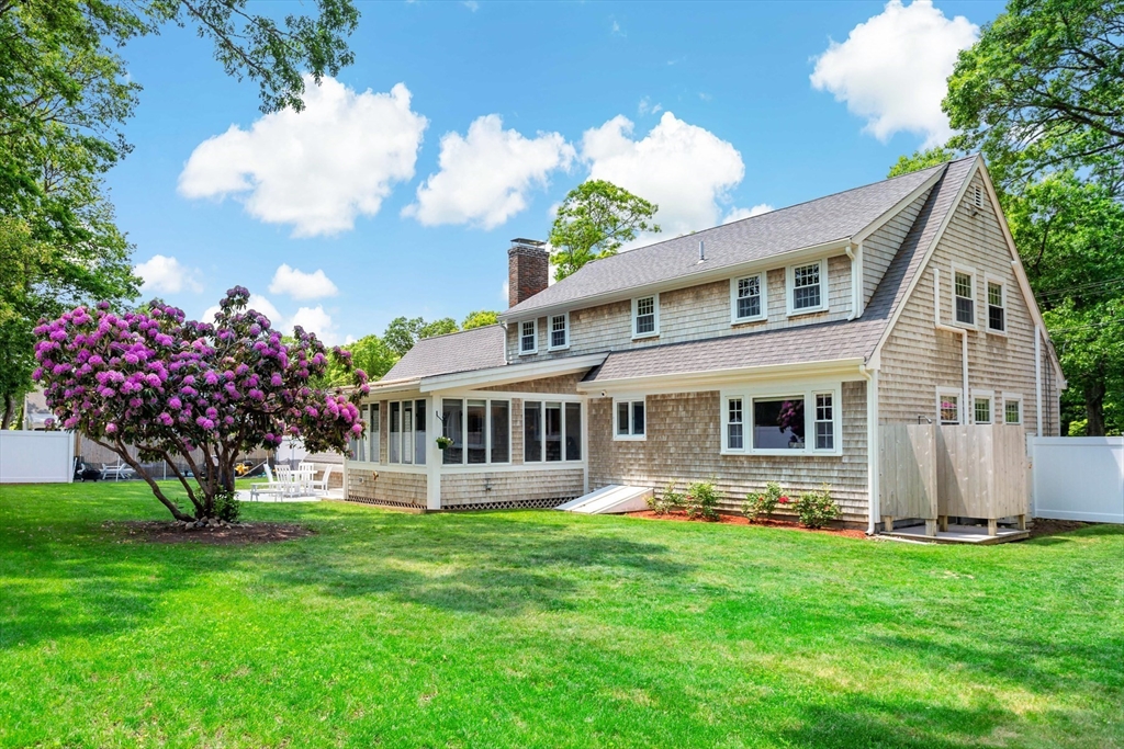 50 Deerfield Road, Barnstable, Massachusetts, 4 Bedrooms Bedrooms, 8 Rooms Rooms,3 BathroomsBathrooms,Residential,For Sale,Deerfield Road,73355188
