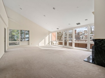 241 Perkins St, Boston, Massachusetts, 2 Bedrooms Bedrooms, 6 Rooms Rooms,3 BathroomsBathrooms,Residential,For Sale,Perkins St,73335019