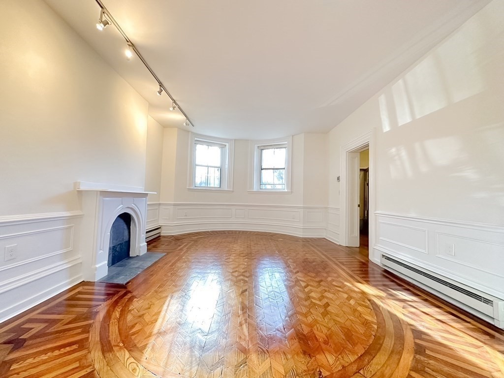 534 Massachusetts Ave, Boston, Massachusetts, 1 Bedroom Bedrooms, 4 Rooms Rooms,1 BathroomBathrooms,Residential Lease,For Rent,Massachusetts Ave,73412831