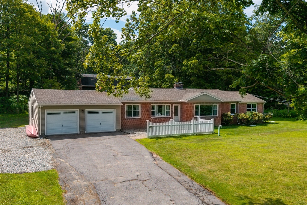 376 Chapin Rd, Hampden, Massachusetts, 4 Bedrooms Bedrooms, 7 Rooms Rooms,2 BathroomsBathrooms,Residential,For Sale,Chapin Rd,73402053