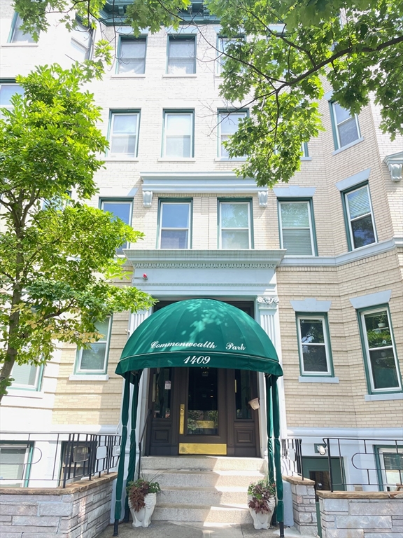 1409 Commonwealth Ave., Boston, Massachusetts, 1 Bedroom Bedrooms, 3 Rooms Rooms,1 BathroomBathrooms,Residential Lease,For Rent,Commonwealth Ave.,73409611