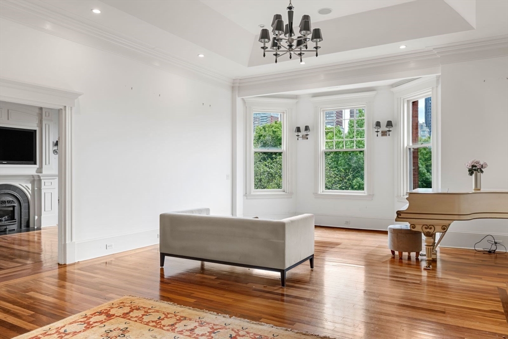 261 Commonwealth Avenu, Boston, Massachusetts, 2 Bedrooms Bedrooms, 6 Rooms Rooms,2 BathroomsBathrooms,Residential Lease,For Rent,Commonwealth Avenu,73423166