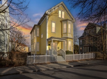 36 7th St, New Bedford, Massachusetts, 8 Bedrooms Bedrooms, 16 Rooms Rooms,5 BathroomsBathrooms,Residential Income,For Sale,7th St,73382445