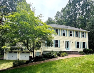 8 Vermont Rd, Tyngsborough, Massachusetts, 4 Bedrooms Bedrooms, 11 Rooms Rooms,2.5 BathroomsBathrooms,Residential,For Sale,Vermont Rd,73414711