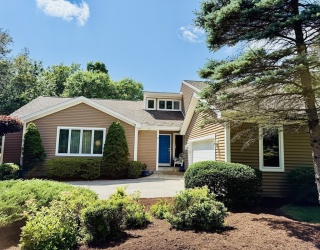 54 Shoreline Dr, Ware, Massachusetts, 4 Bedrooms Bedrooms, 5 Rooms Rooms,3 BathroomsBathrooms,Residential,For Sale,Shoreline Dr,73398600