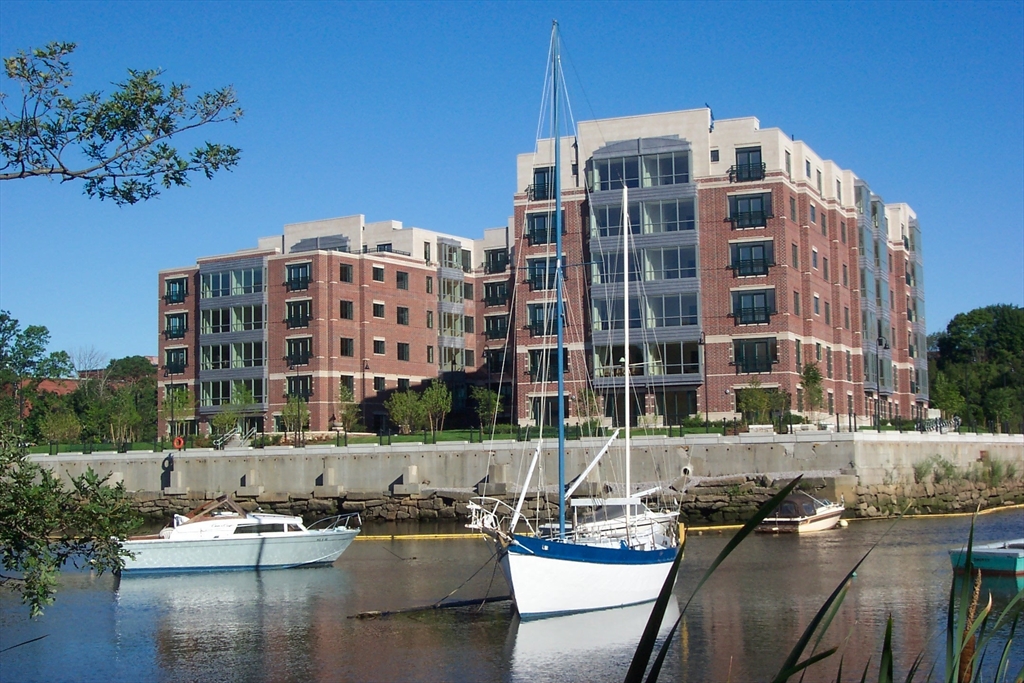 88 Wharf Street, Milton, Massachusetts, 2 Bedrooms Bedrooms, 5 Rooms Rooms,2.5 BathroomsBathrooms,Residential Lease,For Rent,Wharf Street,73420980