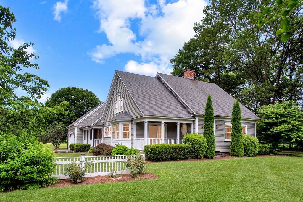 103 Long Plain Rd, Whately, Massachusetts, 4 Bedrooms Bedrooms, 8 Rooms Rooms,2.5 BathroomsBathrooms,Residential,For Sale,Long Plain Rd,73406223