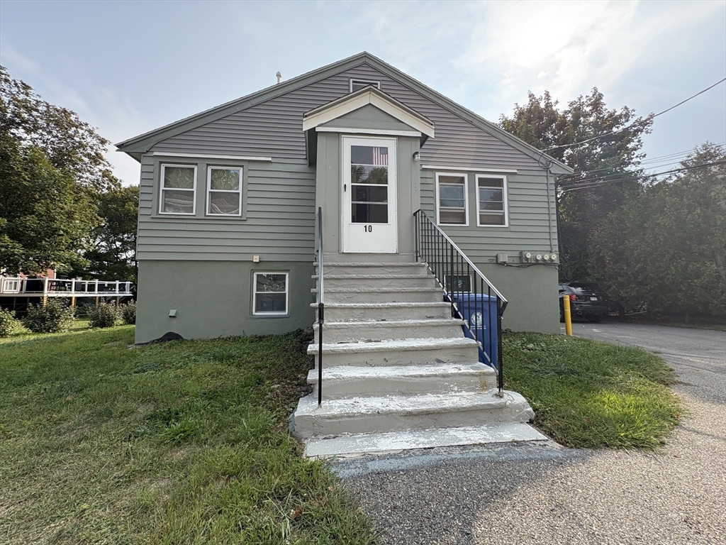 10 Wiley, Wakefield, Massachusetts, 1 Bedroom Bedrooms, 4 Rooms Rooms,1 BathroomBathrooms,Residential Lease,For Rent,Wiley,73427396