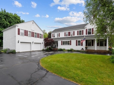 406 Central St, East Bridgewater, Massachusetts, 6 Bedrooms Bedrooms, 14 Rooms Rooms,4.5 BathroomsBathrooms,Residential Income,For Sale,Central St,73386697