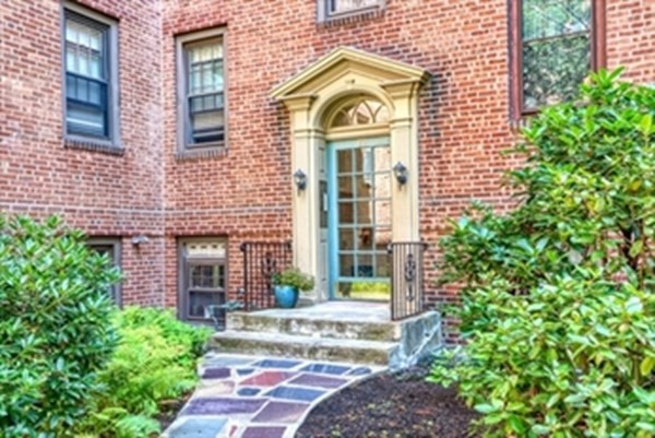 12 Ware, Cambridge, Massachusetts, 1 Bedroom Bedrooms, 3 Rooms Rooms,1 BathroomBathrooms,Residential Lease,For Rent,Ware,73403800