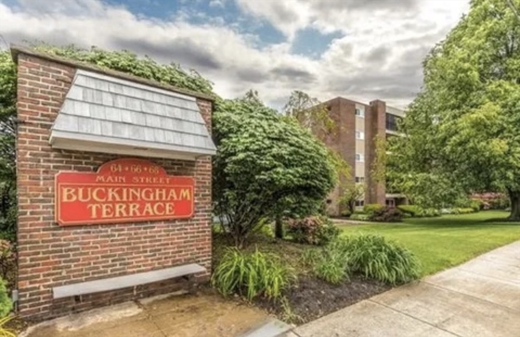 68 Main St., Stoneham, Massachusetts, 2 Bedrooms Bedrooms, 4 Rooms Rooms,1 BathroomBathrooms,Residential Lease,For Rent,Main St.,73409970