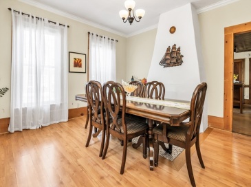 572 Washington St, Haverhill, Massachusetts, 13 Bedrooms Bedrooms, 21 Rooms Rooms,4.5 BathroomsBathrooms,Residential Income,For Sale,Washington St,73412556