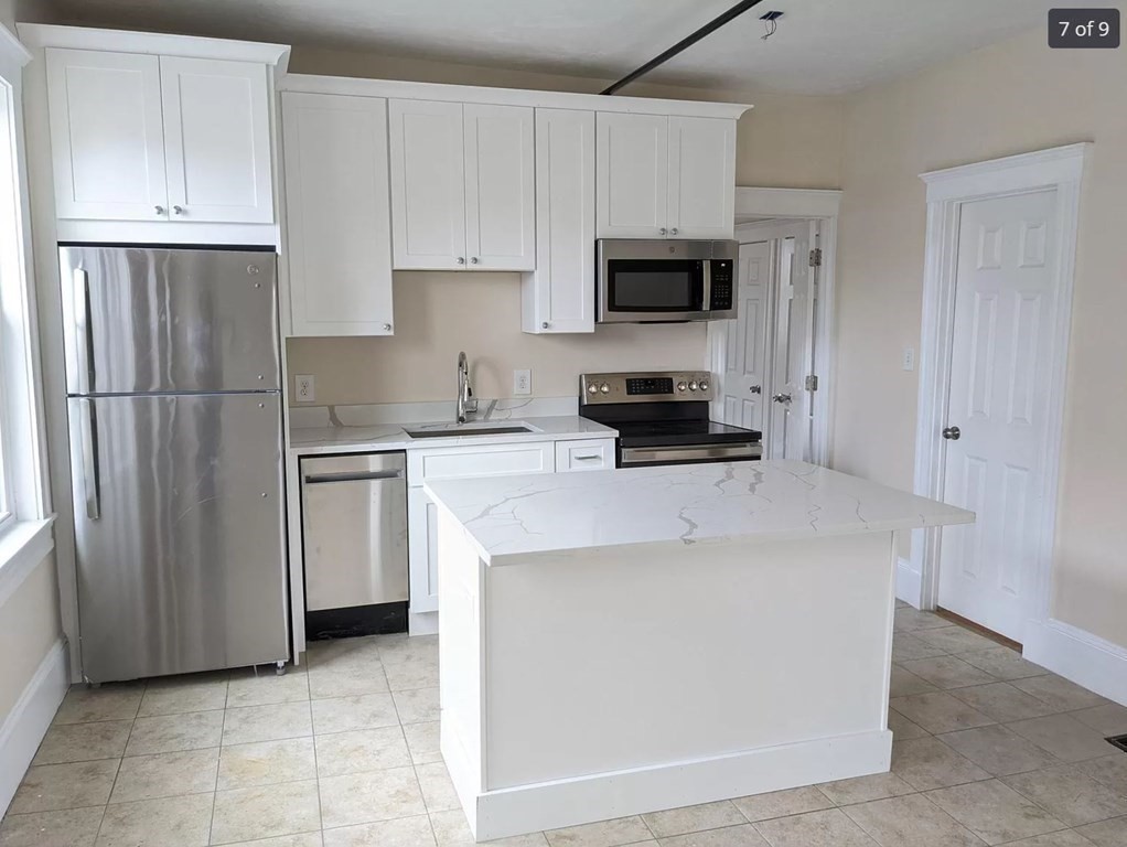 402 Neponset Ave, Boston, Massachusetts, 2 Bedrooms Bedrooms, 5 Rooms Rooms,1 BathroomBathrooms,Residential Lease,For Rent,Neponset Ave,73410805