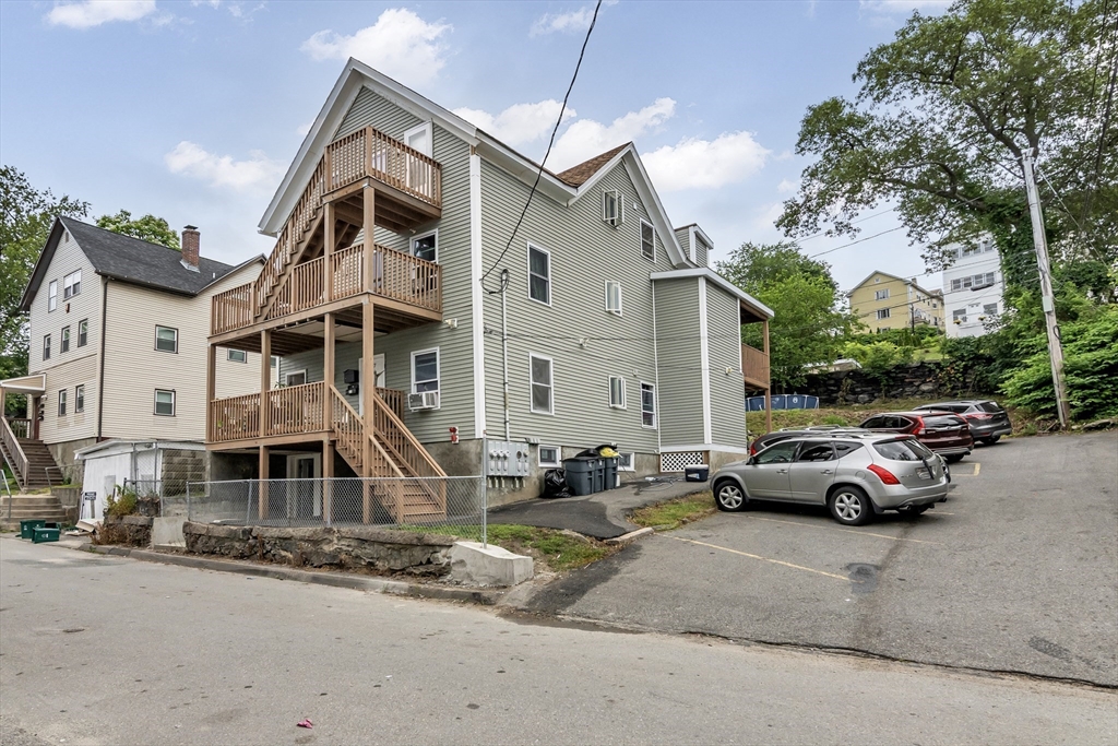 7 S Harlem St, Worcester, Massachusetts, 9 Bedrooms Bedrooms, 15 Rooms Rooms,3 BathroomsBathrooms,Residential Income,For Sale,S Harlem St,73393469