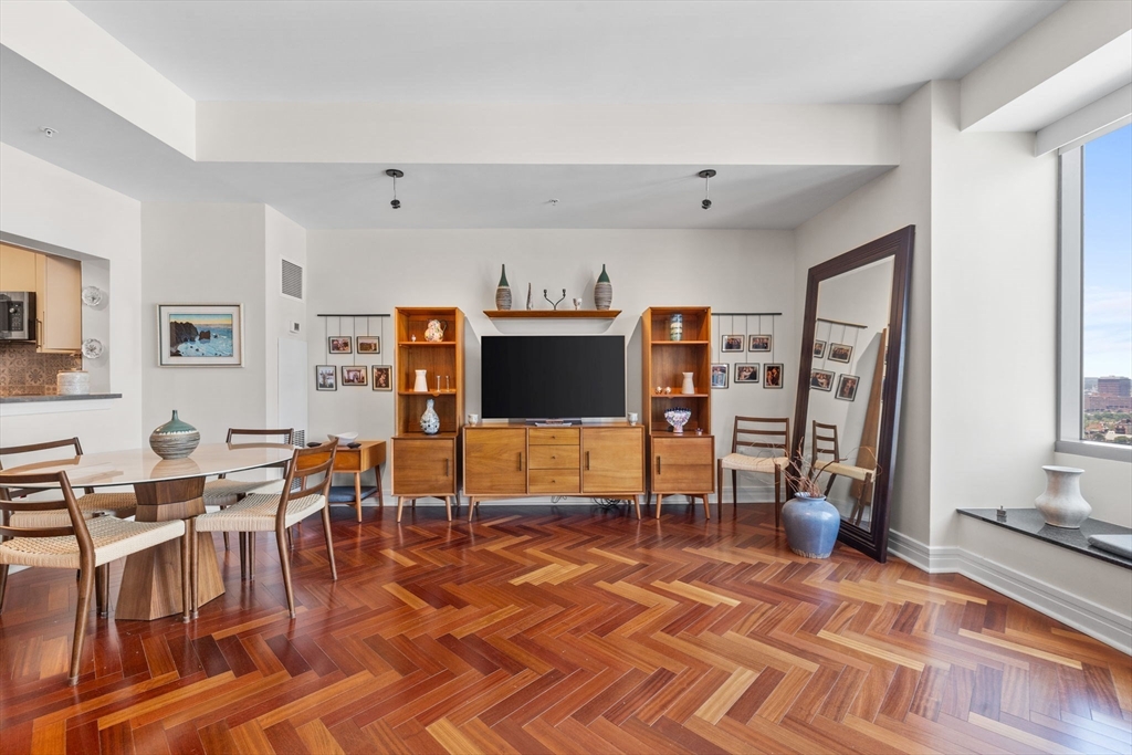 2 Avery St., Boston, Massachusetts, 1 Bedroom Bedrooms, 3 Rooms Rooms,1 BathroomBathrooms,Residential Lease,For Rent,Avery St.,73417040