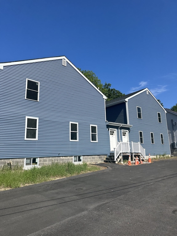 170 Hart St, Taunton, Massachusetts, 4 Bedrooms Bedrooms, 8 Rooms Rooms,3 BathroomsBathrooms,Residential,For Sale,Hart St,73385857