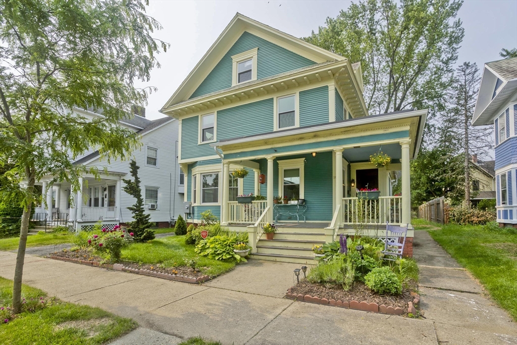 10 Dorchester, Springfield, Massachusetts, 4 Bedrooms Bedrooms, 8 Rooms Rooms,1.5 BathroomsBathrooms,Residential,For Sale,Dorchester,73386037