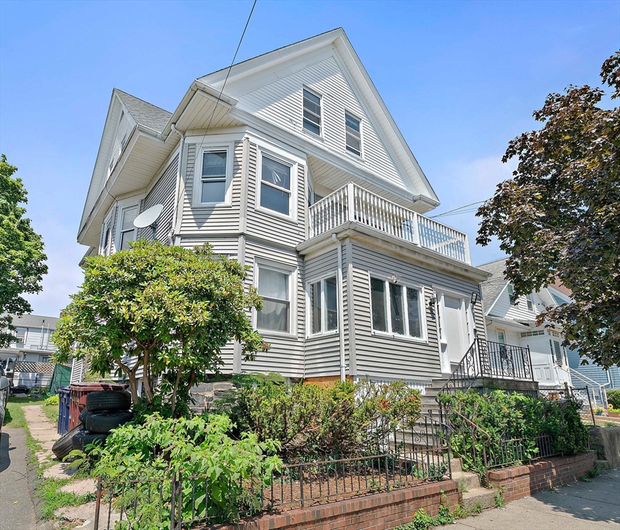 14 Stuart St, Everett, Massachusetts, 2 Bedrooms Bedrooms, 3 Rooms Rooms,1.5 BathroomsBathrooms,Residential Lease,For Rent,Stuart St,73410546