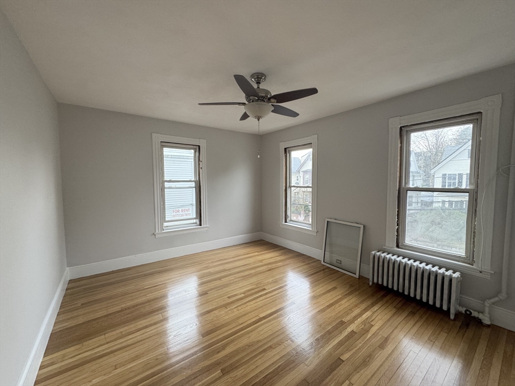 24 Foster, Boston, Massachusetts, 4 Bedrooms Bedrooms, 6 Rooms Rooms,2.5 BathroomsBathrooms,Residential Lease,For Rent,Foster,73364848