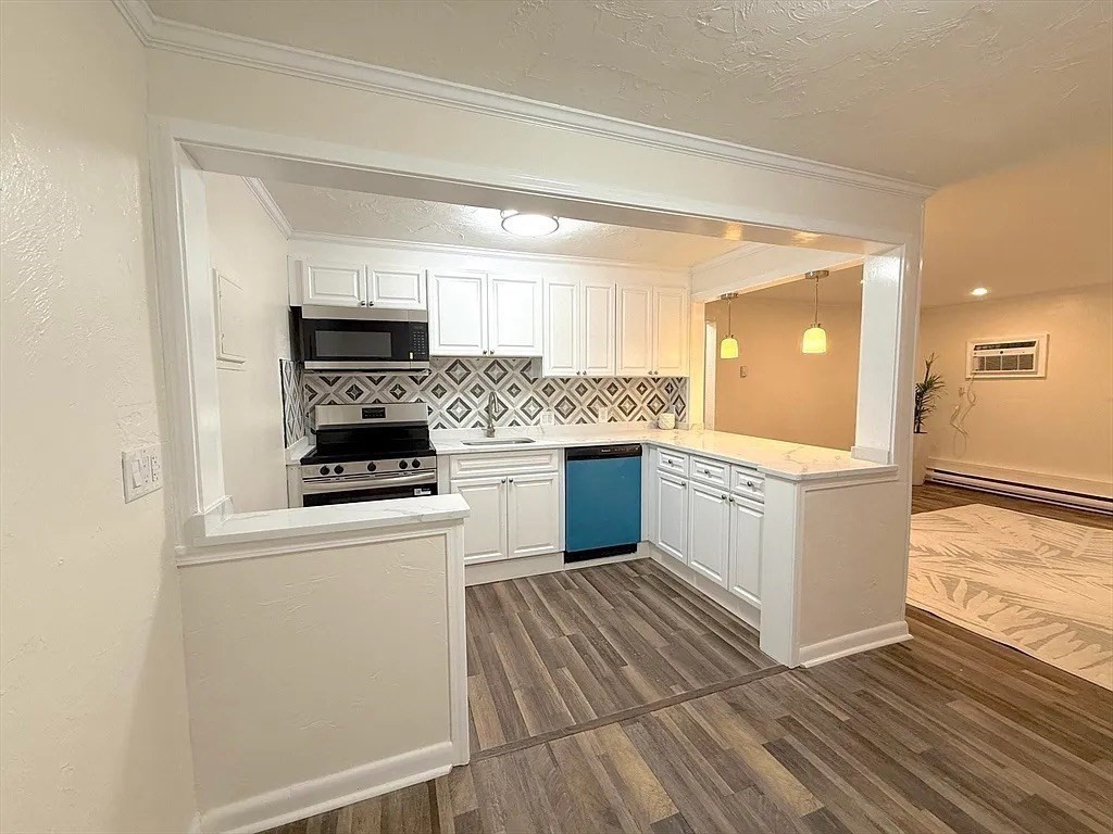 16 Erick Rd, Mansfield, Massachusetts, 2 Bedrooms Bedrooms, 5 Rooms Rooms,1 BathroomBathrooms,Residential Lease,For Rent,Erick Rd,73420956