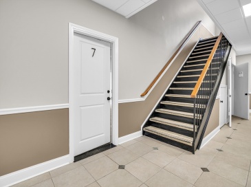 70 Court Street, Westfield, Massachusetts, 3 Bedrooms Bedrooms, 5 Rooms Rooms,1 BathroomBathrooms,Residential Lease,For Rent,Court Street,73423800