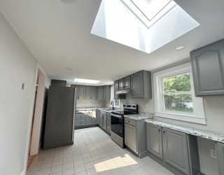 33 Park Dr, Acushnet, Massachusetts, 3 Bedrooms Bedrooms, 6 Rooms Rooms,1 BathroomBathrooms,Residential Lease,For Rent,Park Dr,73413730