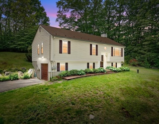 19 Hammond Street, Oxford, Massachusetts, 3 Bedrooms Bedrooms, 7 Rooms Rooms,2 BathroomsBathrooms,Residential,For Sale,Hammond Street,73417927