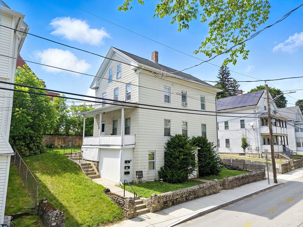 17 Granite St, Webster, Massachusetts, 5 Bedrooms Bedrooms, 15 Rooms Rooms,3 BathroomsBathrooms,Residential Income,For Sale,Granite St,73402113