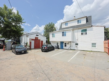 867 N Shore Rd, Revere, Massachusetts, 4 Bedrooms Bedrooms, 8 Rooms Rooms,3 BathroomsBathrooms,Residential Income,For Sale,N Shore Rd,73401404