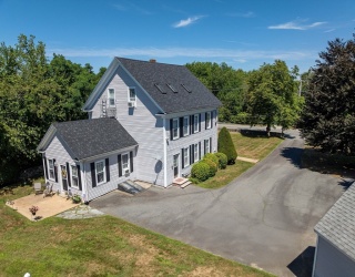 373 Whetstone Hill Rd, Somerset, Massachusetts, 6 Bedrooms Bedrooms, 13 Rooms Rooms,3 BathroomsBathrooms,Residential Income,For Sale,Whetstone Hill Rd,73419444