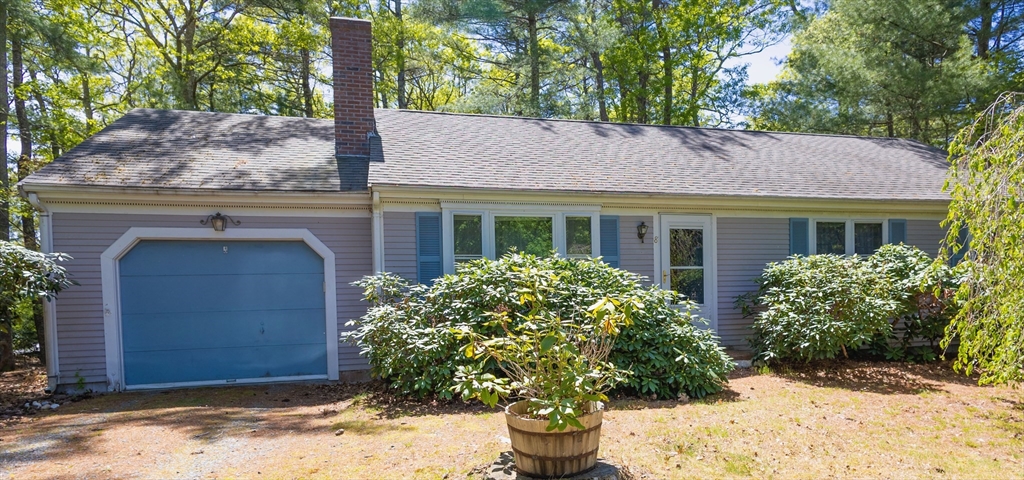 8 Holiday Ln, Sandwich, Massachusetts, 3 Bedrooms Bedrooms, 5 Rooms Rooms,2 BathroomsBathrooms,Residential,For Sale,Holiday Ln,73378428