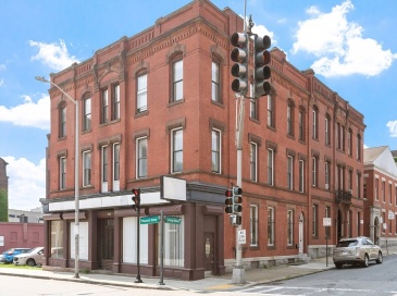 104 Pleasant St, Worcester, Massachusetts, 8 Bedrooms Bedrooms, 13 Rooms Rooms,5 BathroomsBathrooms,Residential Income,For Sale,Pleasant St,73392531