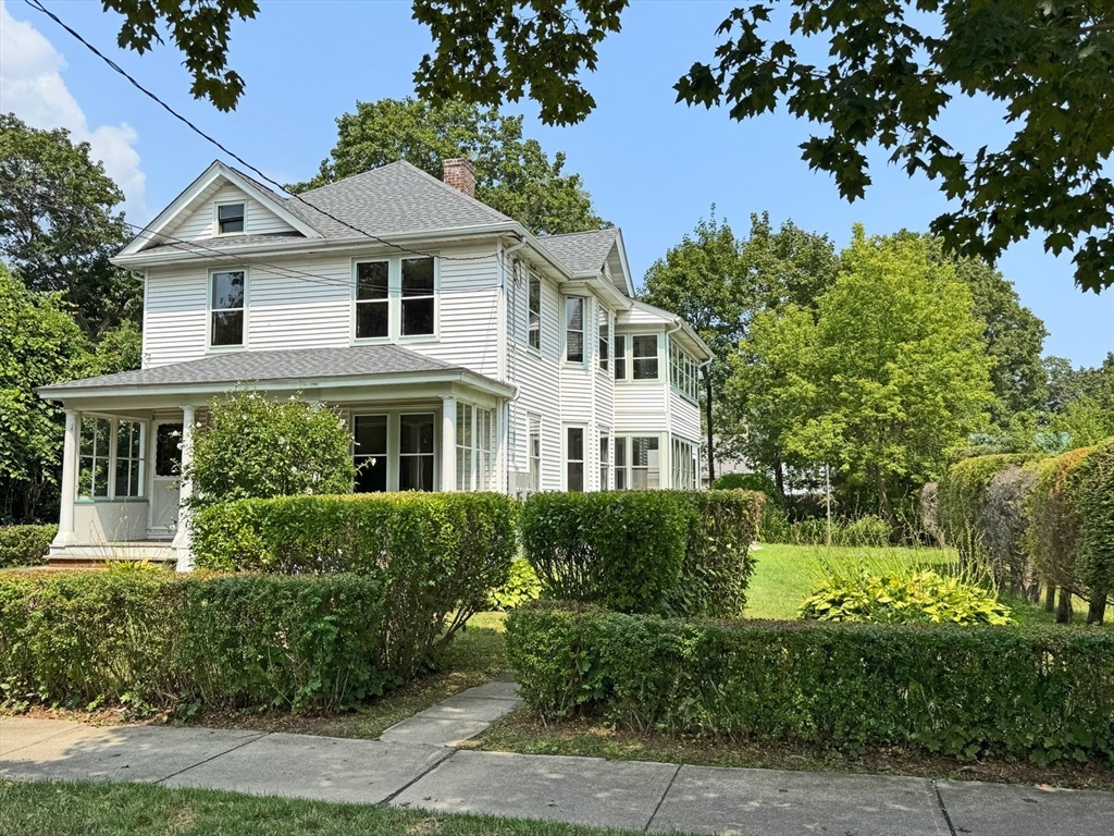 71 Phillips Street, Greenfield, Massachusetts, 4 Bedrooms Bedrooms, 10 Rooms Rooms,2 BathroomsBathrooms,Residential Income,For Sale,Phillips Street,73416273