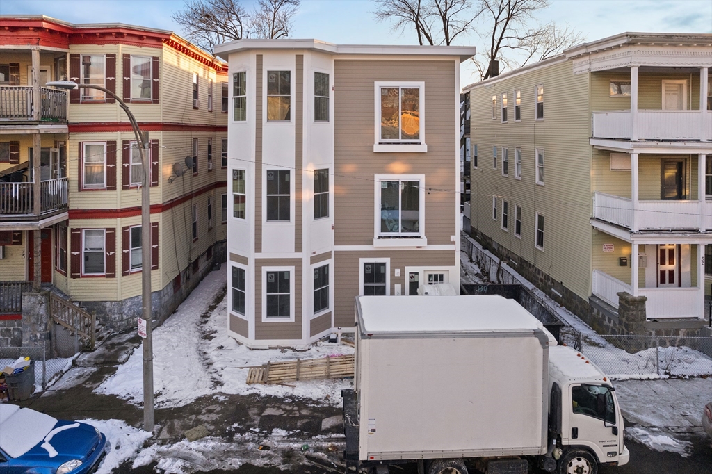 28 Hansborough St., Boston, Massachusetts, 1 Bedroom Bedrooms, 3 Rooms Rooms,1 BathroomBathrooms,Residential,For Sale,Hansborough St.,73332369