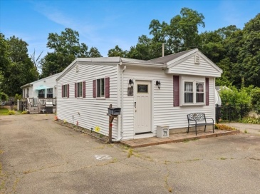 36 Garfield St, Taunton, Massachusetts, 5 Bedrooms Bedrooms, 10 Rooms Rooms,2.5 BathroomsBathrooms,Residential Income,For Sale,Garfield St,73412699