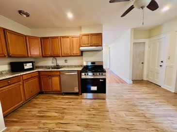 25 Coburn St, Malden, Massachusetts, 2 Bedrooms Bedrooms, 5 Rooms Rooms,1 BathroomBathrooms,Residential Lease,For Rent,Coburn St,73414437