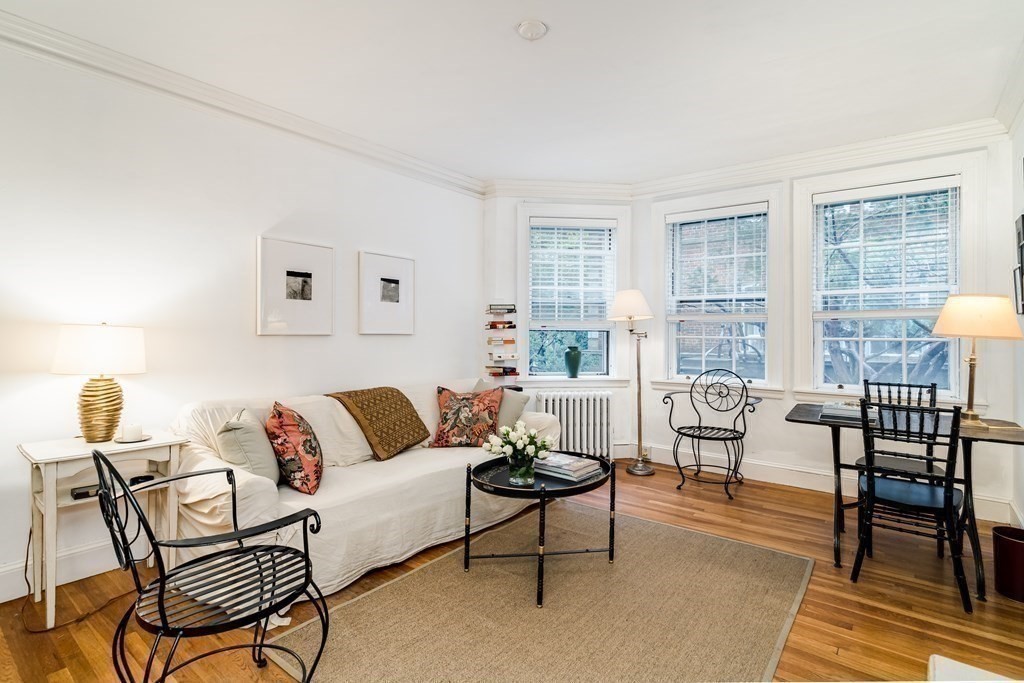 77 Martin, Cambridge, Massachusetts, 1 Bedroom Bedrooms, 4 Rooms Rooms,1 BathroomBathrooms,Residential Lease,For Rent,Martin,73432413