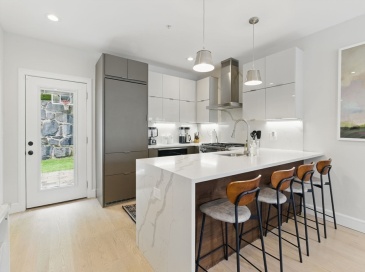 54-58 Robey St, Boston, Massachusetts, 3 Bedrooms Bedrooms, 7 Rooms Rooms,2.5 BathroomsBathrooms,Residential,For Sale,Robey St,73381636