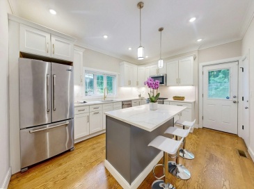 30 Pembroke St, Somerville, Massachusetts, 7 Bedrooms Bedrooms, 13 Rooms Rooms,4 BathroomsBathrooms,Residential Income,For Sale,Pembroke St,73381156