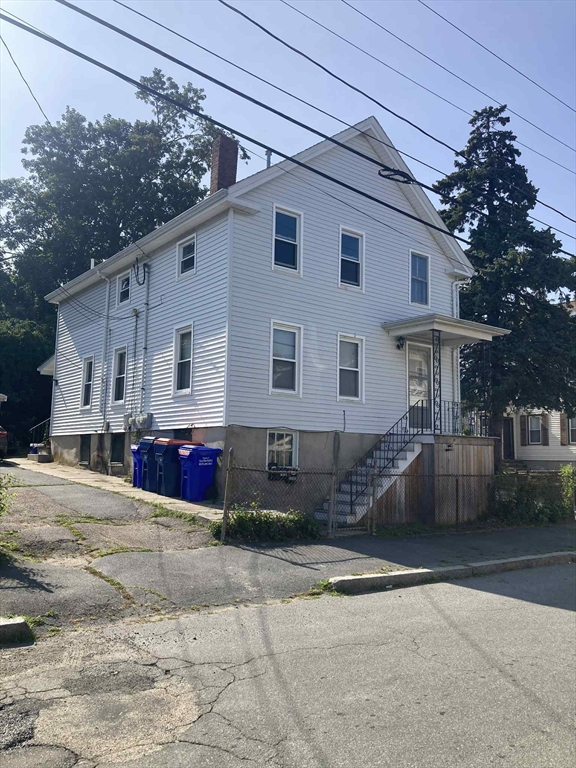 199 State St, New Bedford, Massachusetts, 2 Bedrooms Bedrooms, 4 Rooms Rooms,1 BathroomBathrooms,Residential Lease,For Rent,State St,73416826